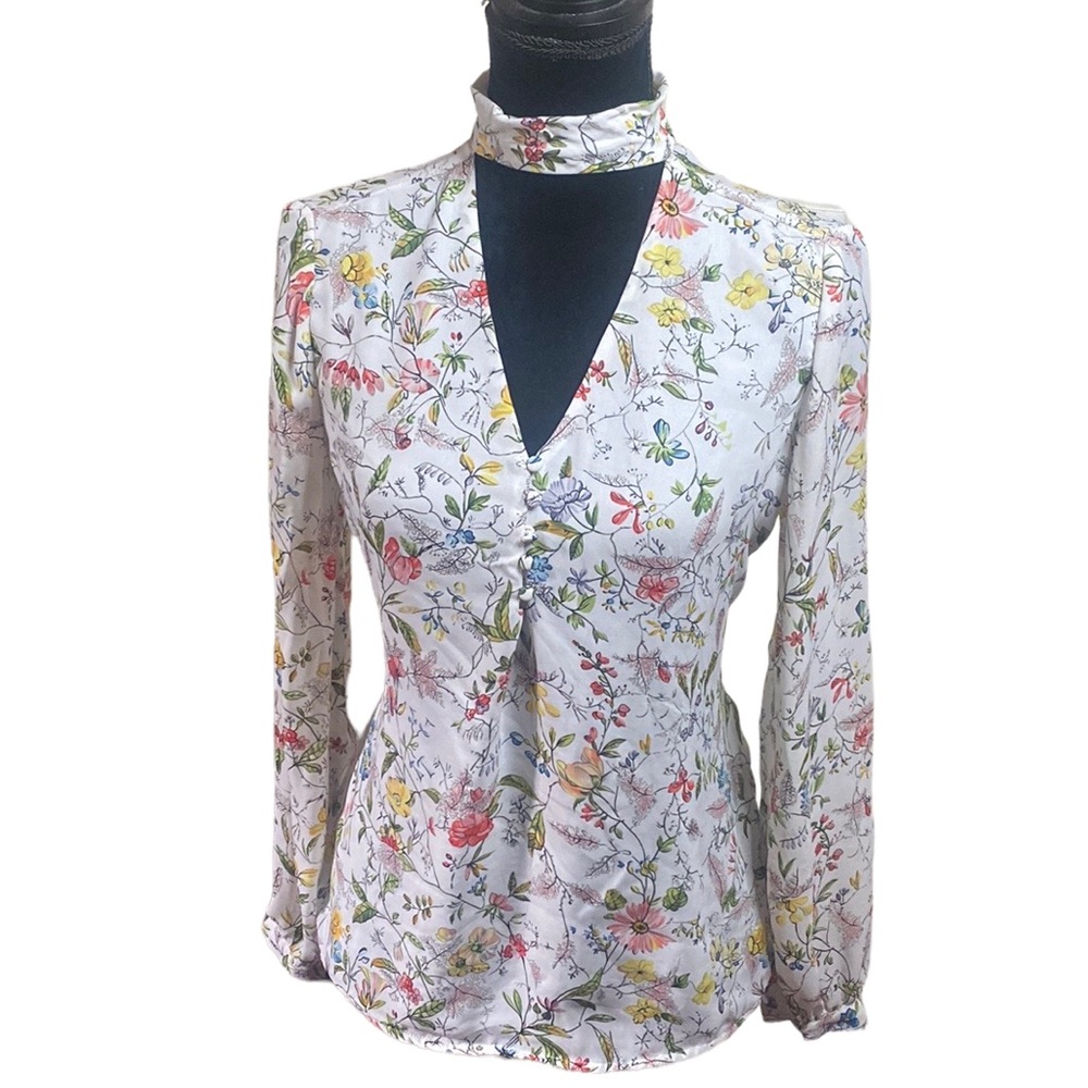 White floral long sleeve turtleneck blouse deep V cut out S
